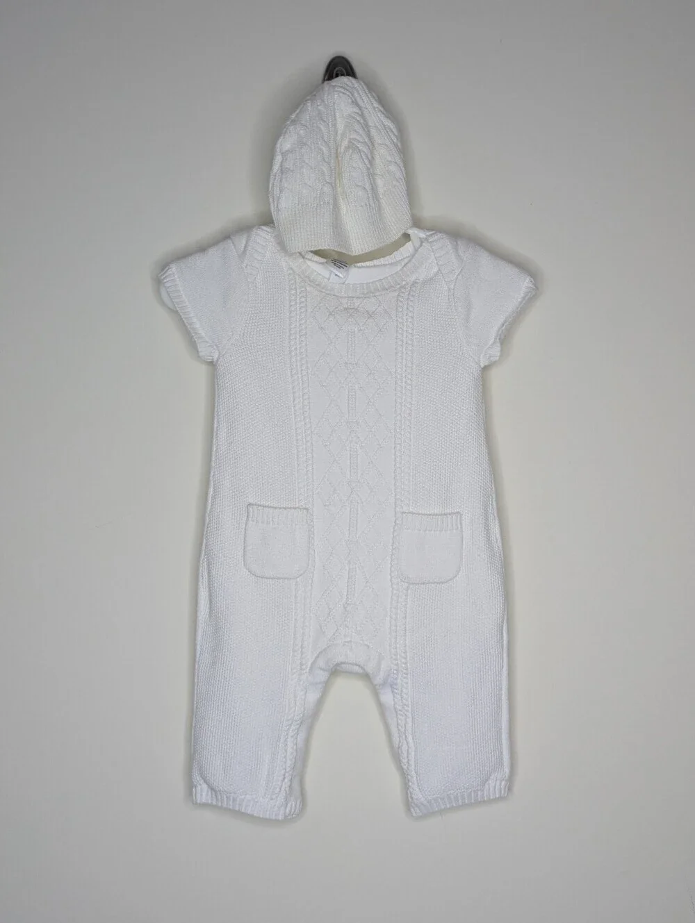 Gap White Knit Onepiece Romper Newborn 0-3m